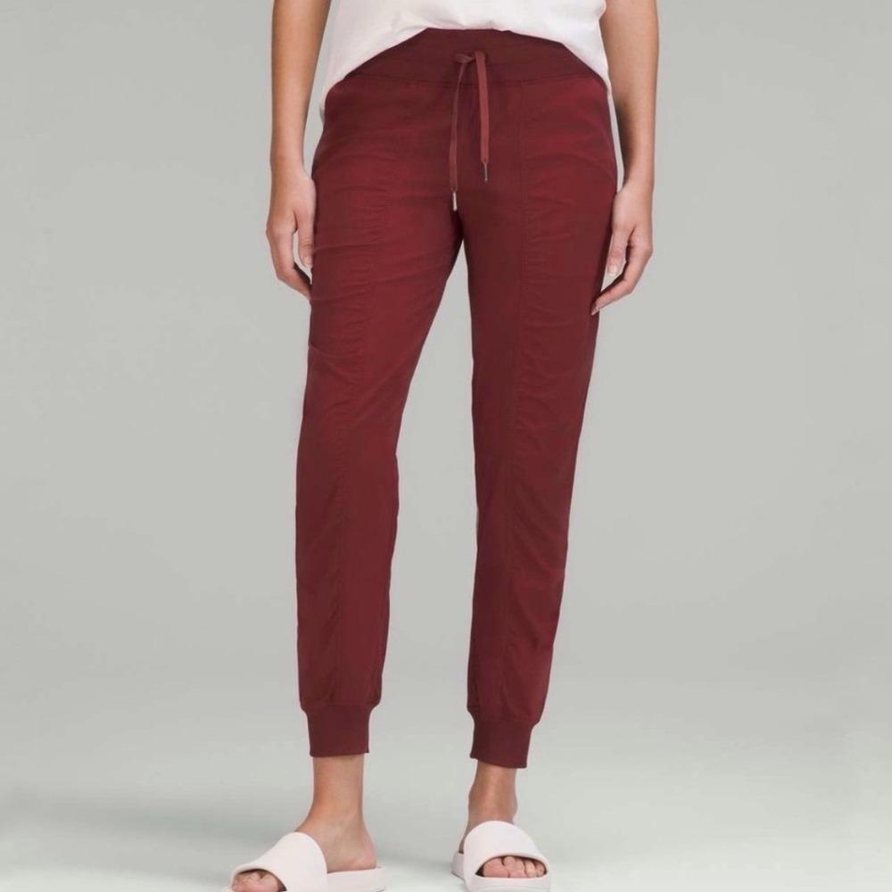 Lululemon Dance Studio Joggers Red Merlot Ribbed High Rise Pants Size 4